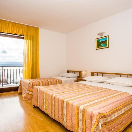 Apartmani Pava Омиш Экстерьер фото