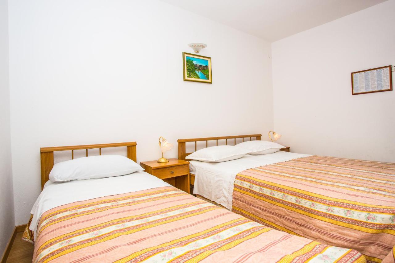 Apartmani Pava Омиш Экстерьер фото