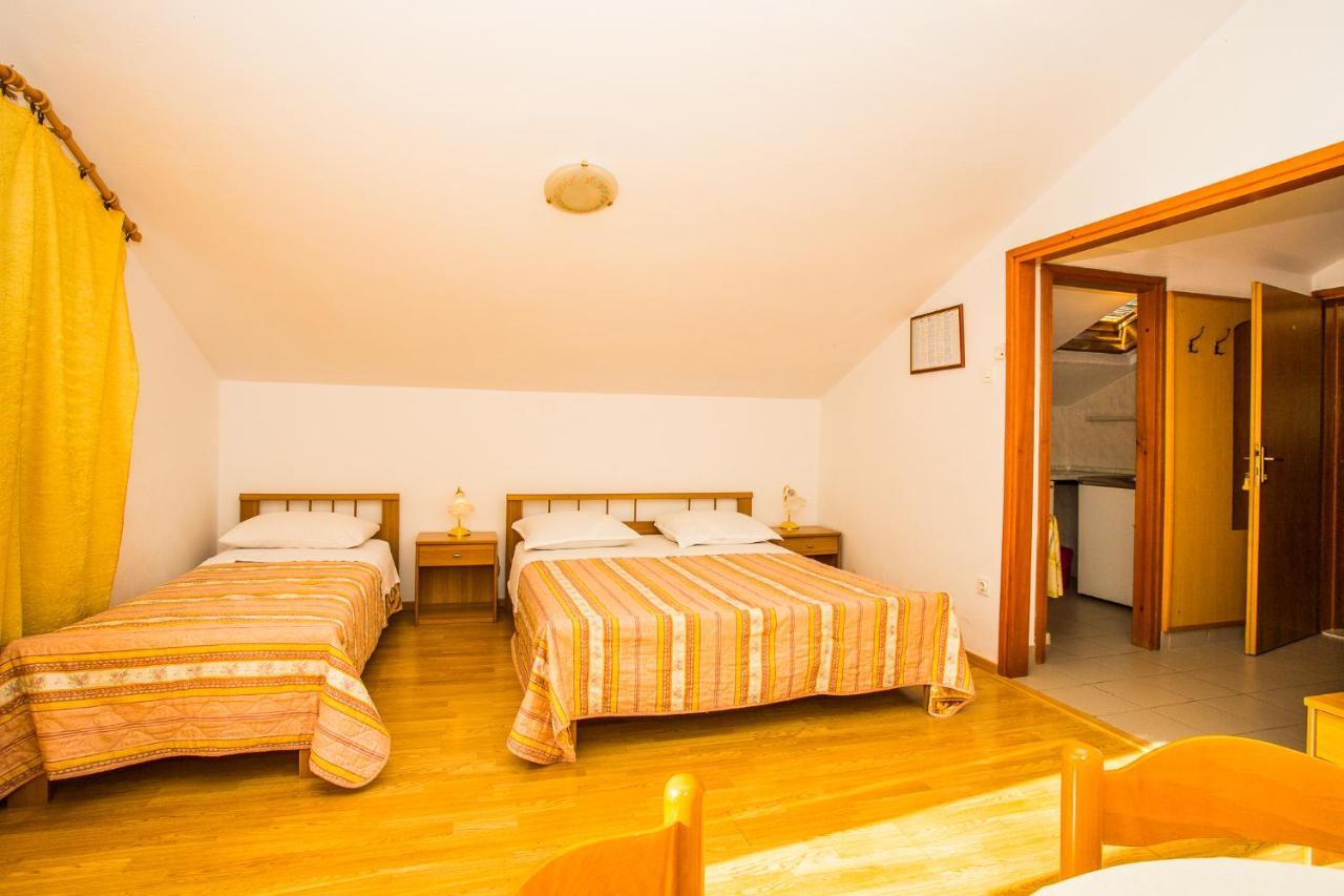 Apartmani Pava Омиш Экстерьер фото