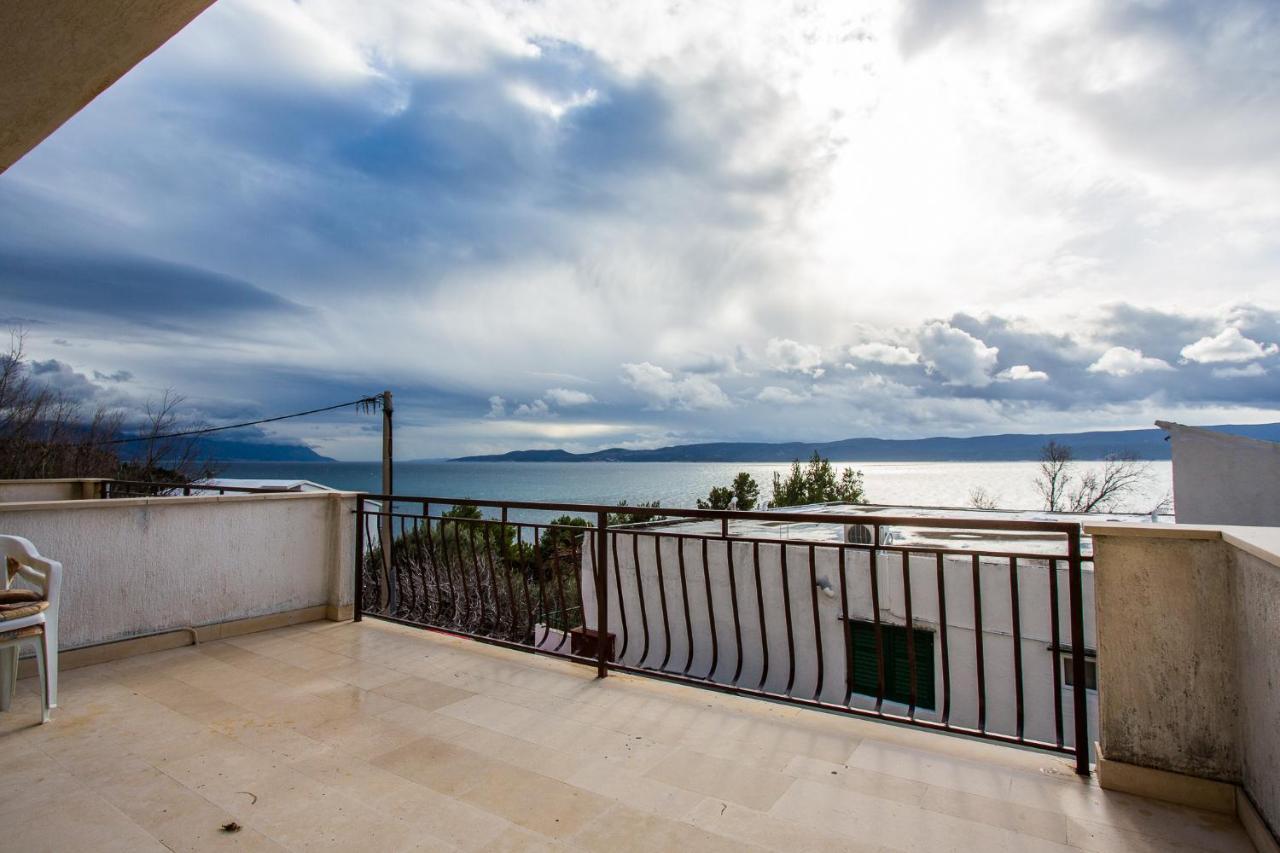 Apartmani Pava Омиш Экстерьер фото