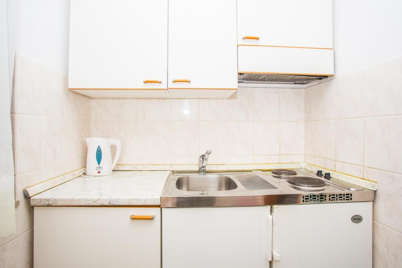 Apartmani Pava Омиш Экстерьер фото