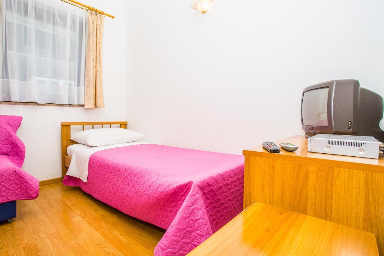 Apartmani Pava Омиш Экстерьер фото