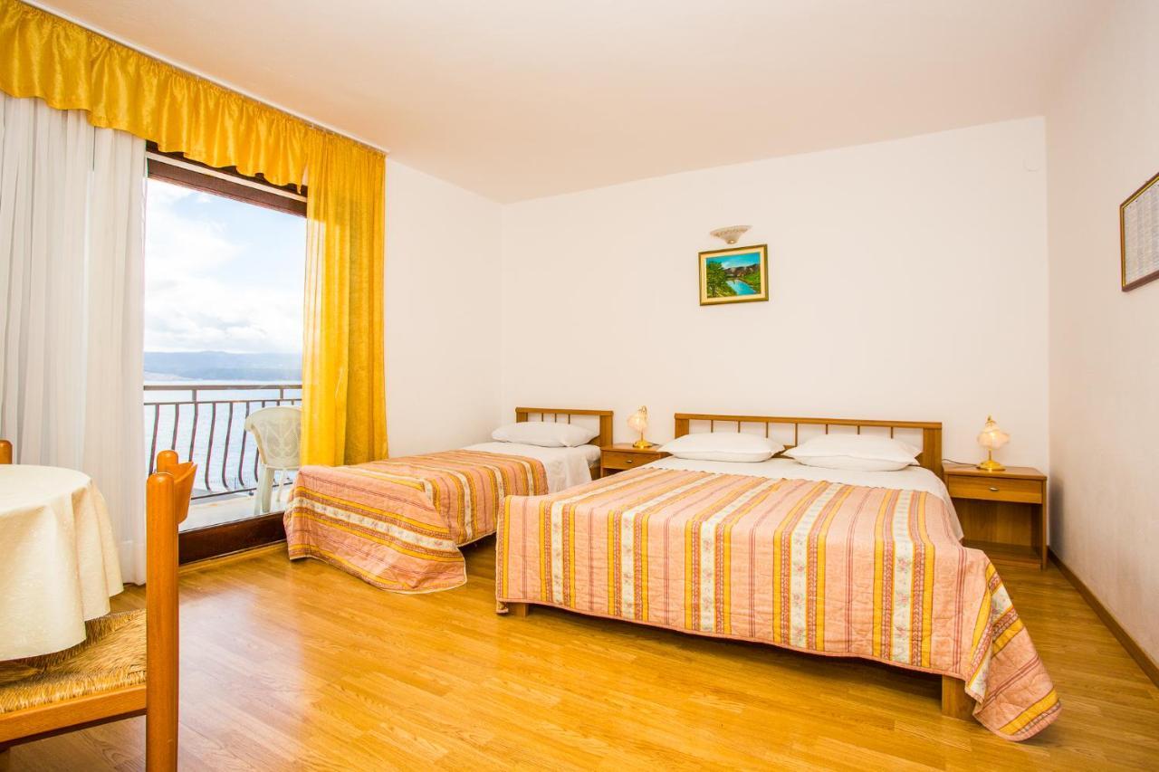 Apartmani Pava Омиш Экстерьер фото