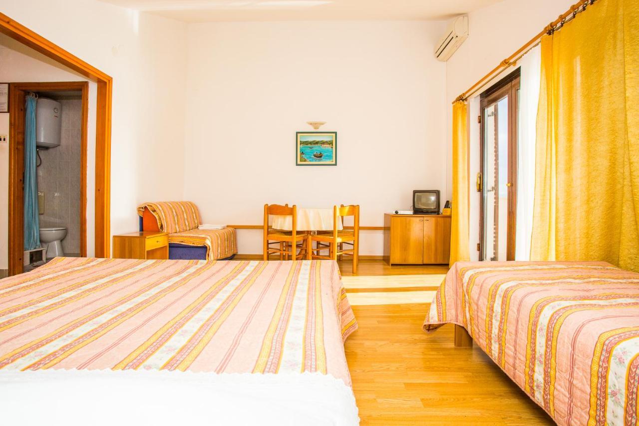 Apartmani Pava Омиш Экстерьер фото
