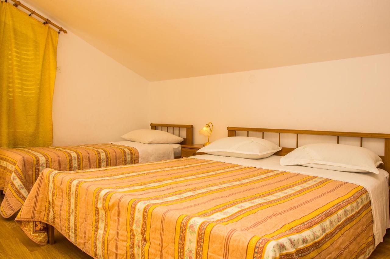 Apartmani Pava Омиш Экстерьер фото