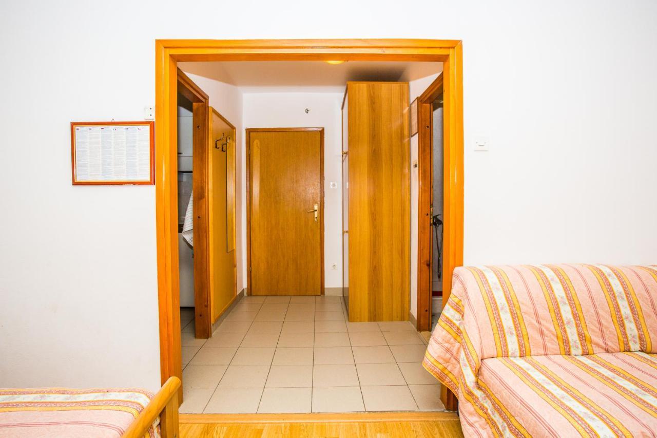 Apartmani Pava Омиш Экстерьер фото