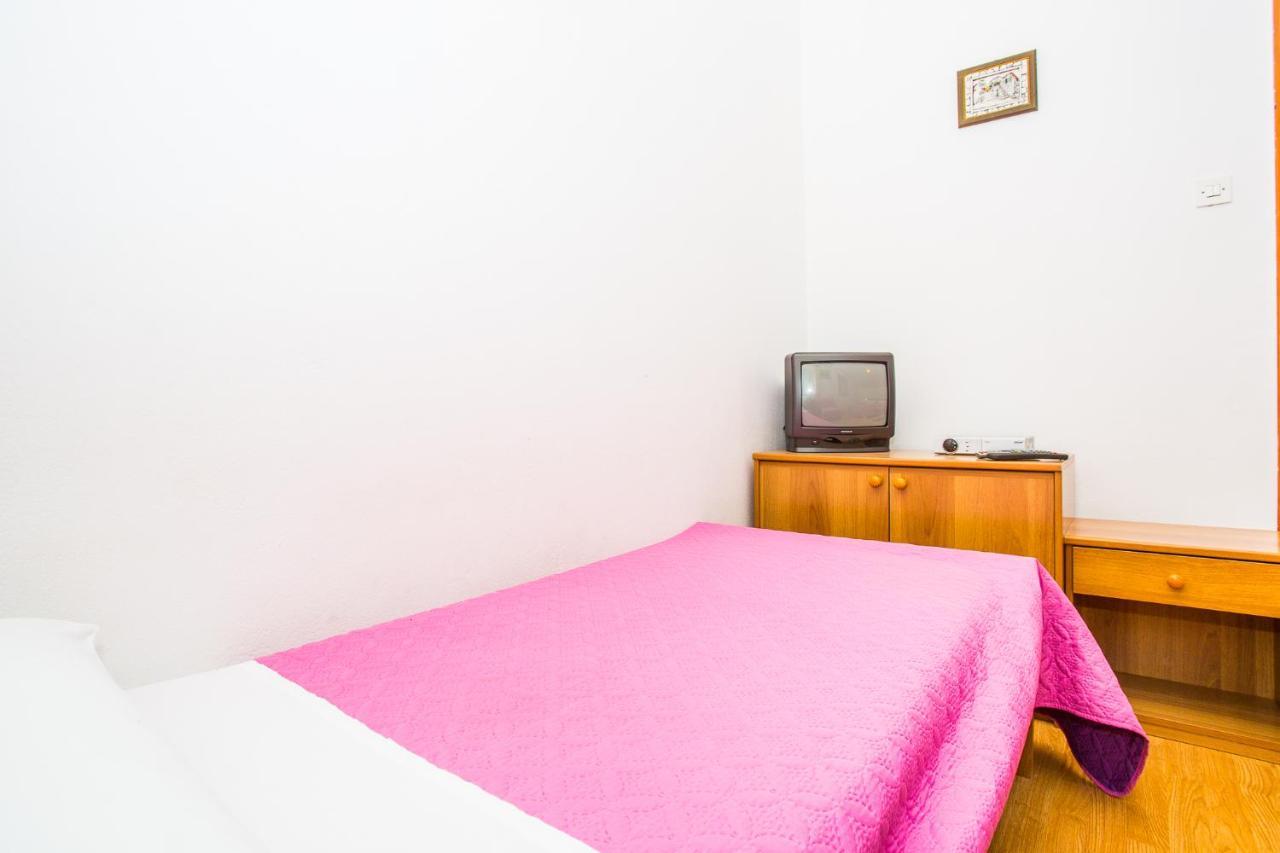 Apartmani Pava Омиш Экстерьер фото