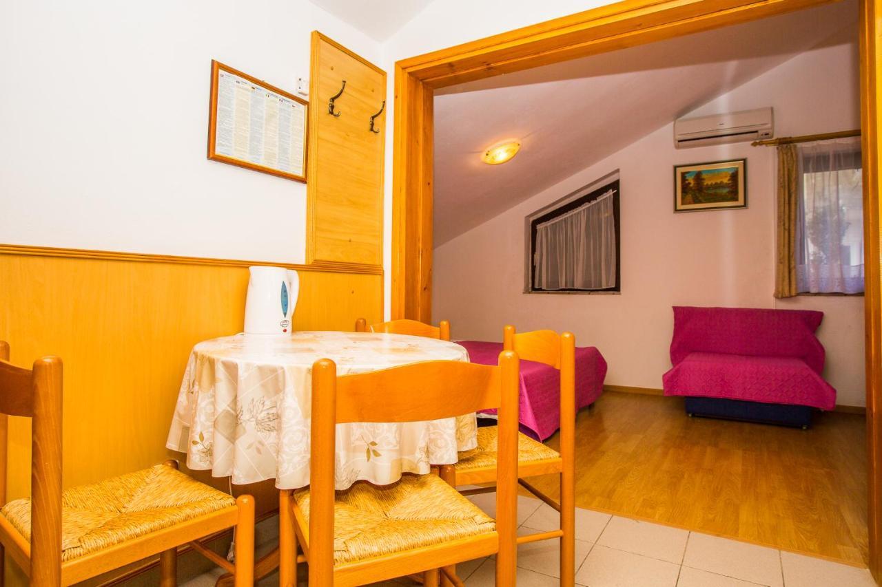 Apartmani Pava Омиш Экстерьер фото